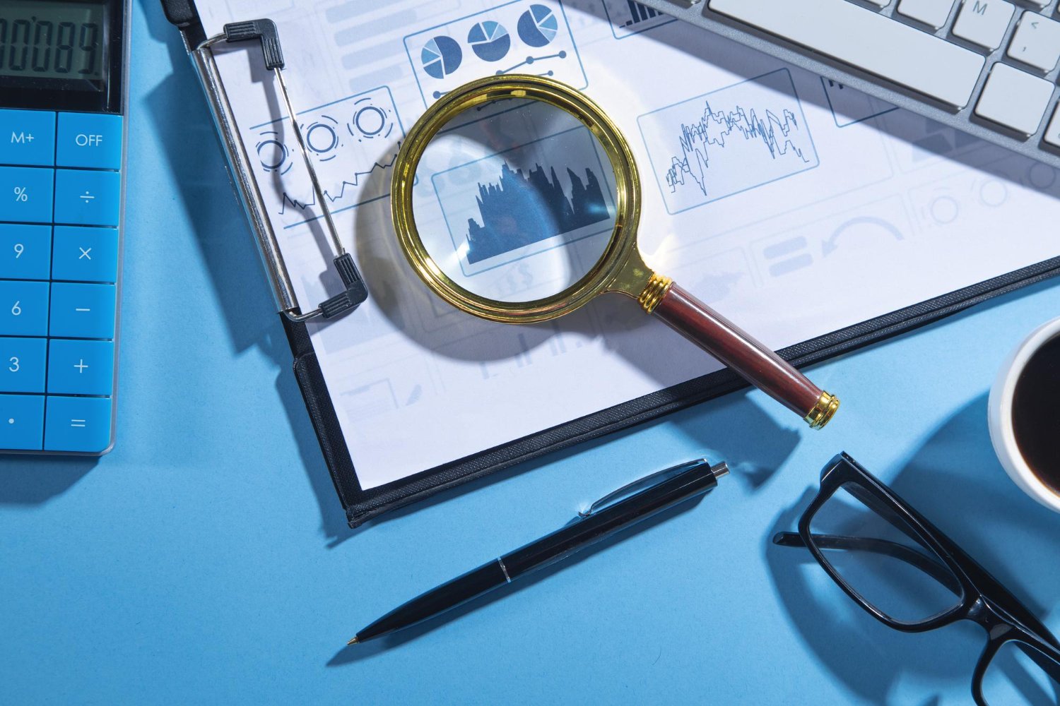 Operational audit inside an organization